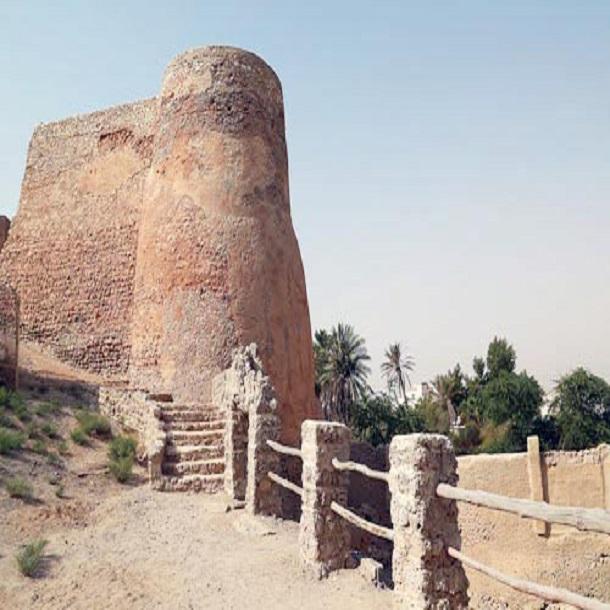                            قلعة تاروت                     